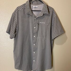 Columbia Men's Casual Gray Button-Down Shirt